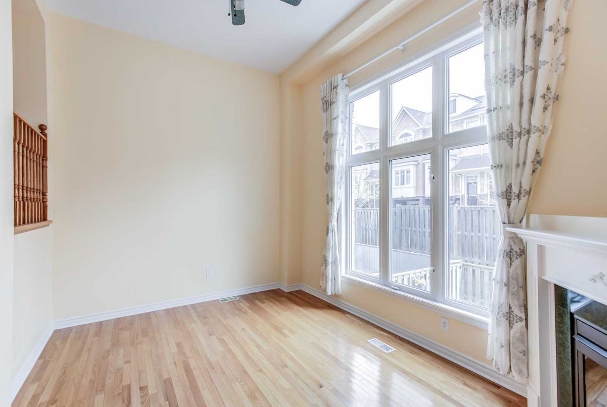 31 Rodeo Crt 31 Rodeo Crt Toronto