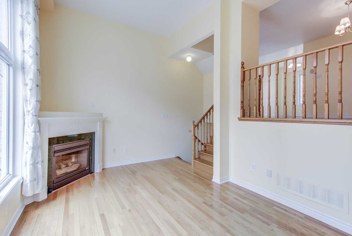 31 Rodeo Crt 31 Rodeo Crt Toronto