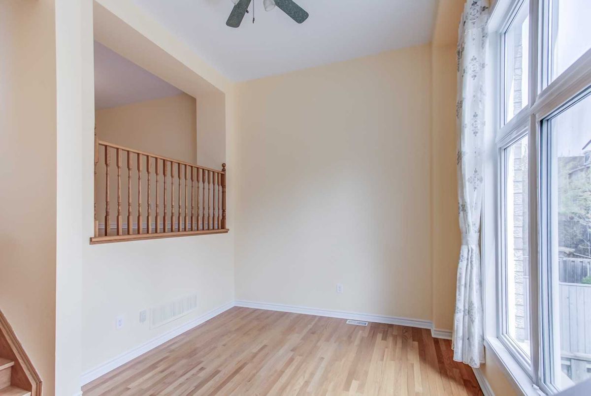 31 Rodeo Crt 31 Rodeo Crt Toronto
