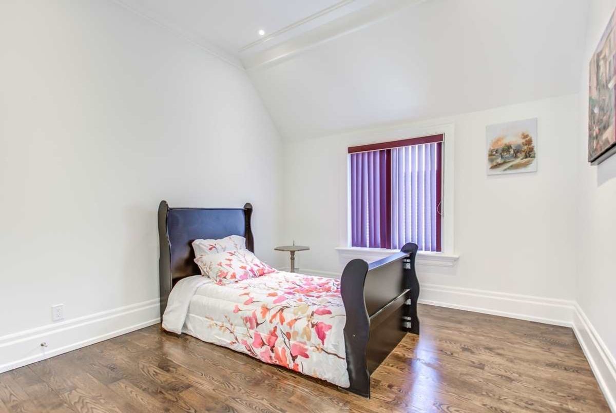 448 Horsham Ave 448 Horsham Ave Toronto