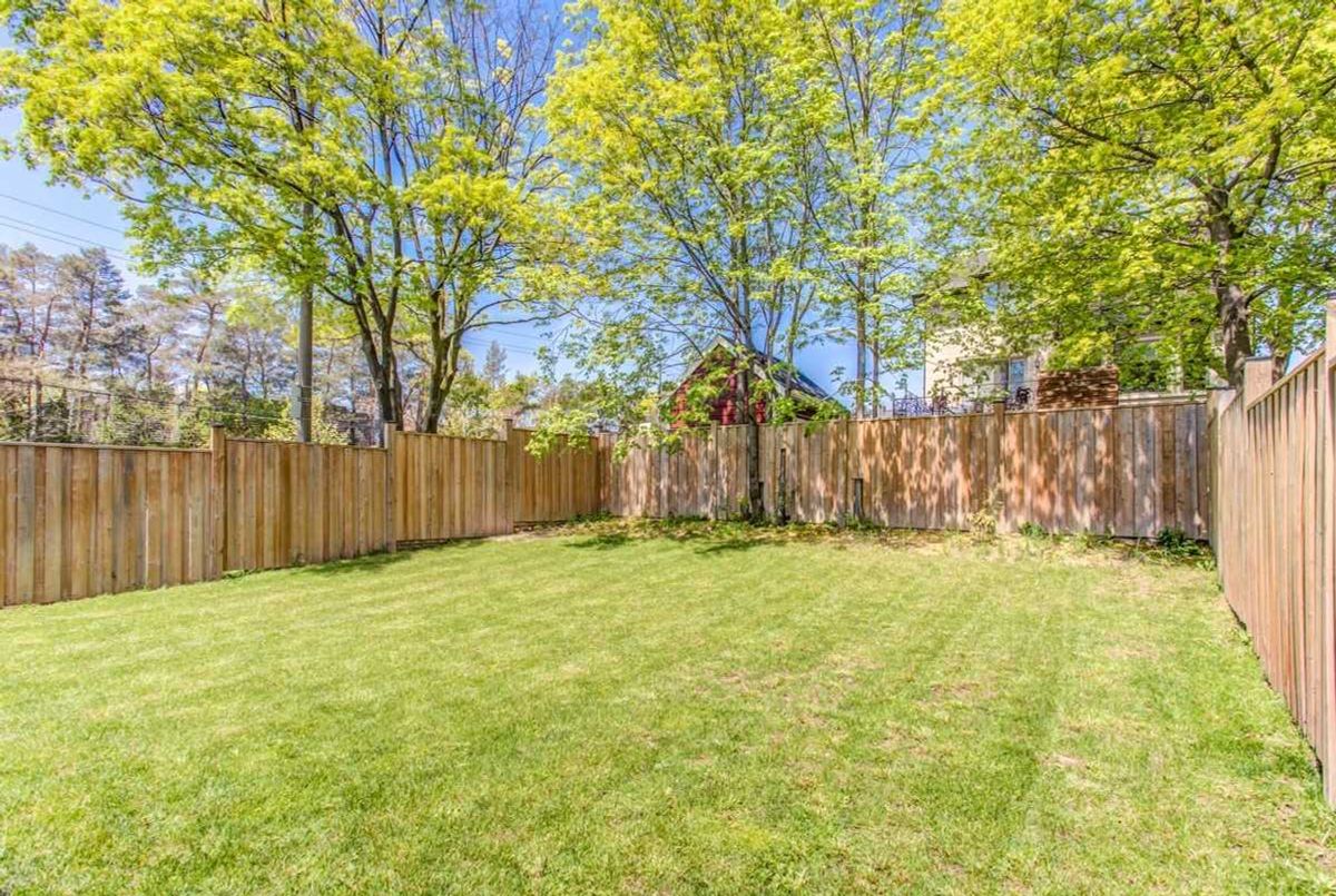 448 Horsham Ave 448 Horsham Ave Toronto