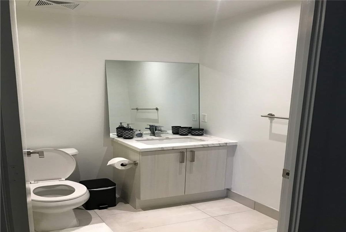 607-501 St Clair Ave W 607-501 St Clair Ave W Toronto