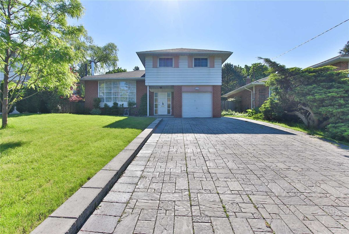9 Marthclare Ave 9 Marthclare Ave Toronto