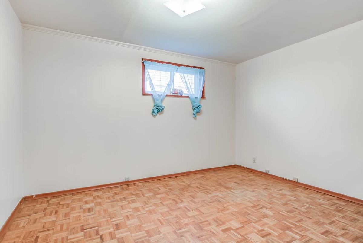 166 Hendon Ave 166 Hendon Ave Toronto