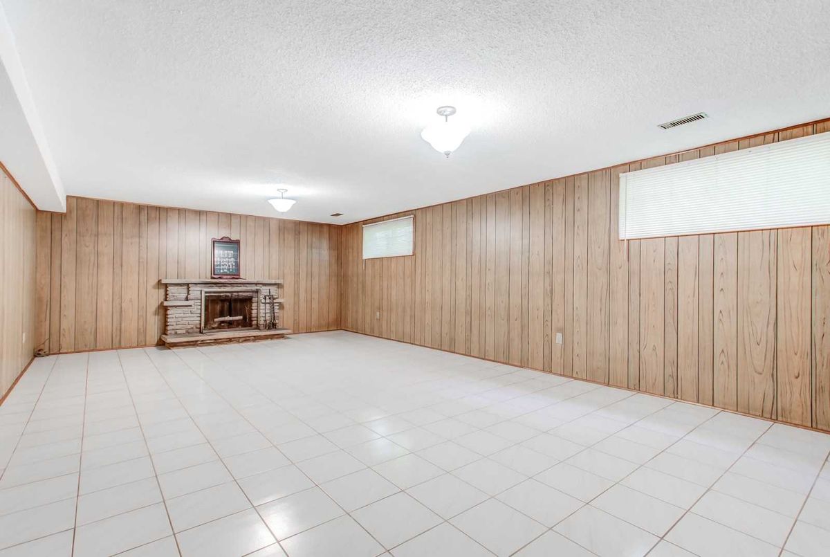 166 Hendon Ave 166 Hendon Ave Toronto