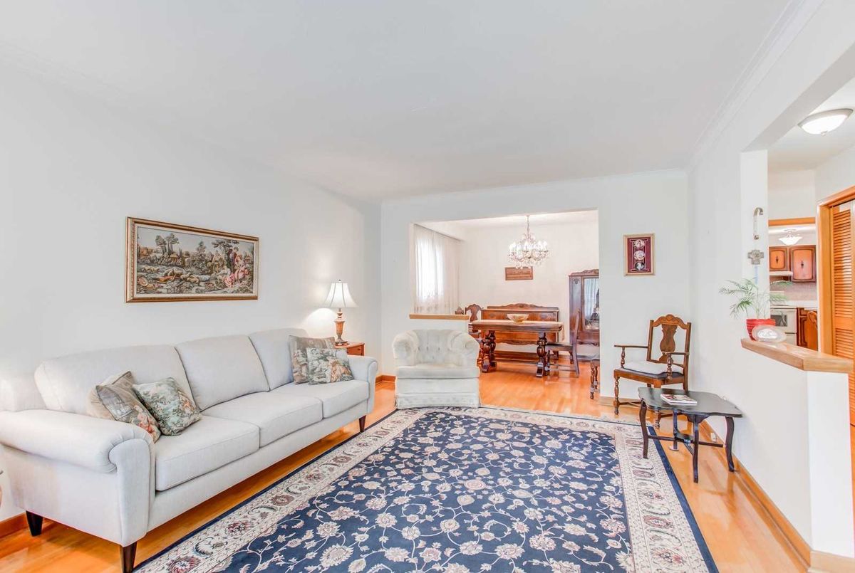 166 Hendon Ave 166 Hendon Ave Toronto