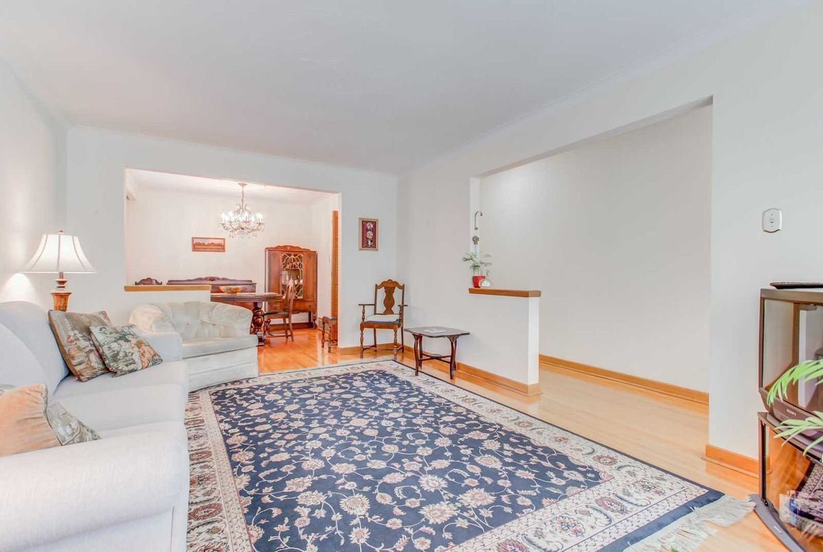 166 Hendon Ave 166 Hendon Ave Toronto