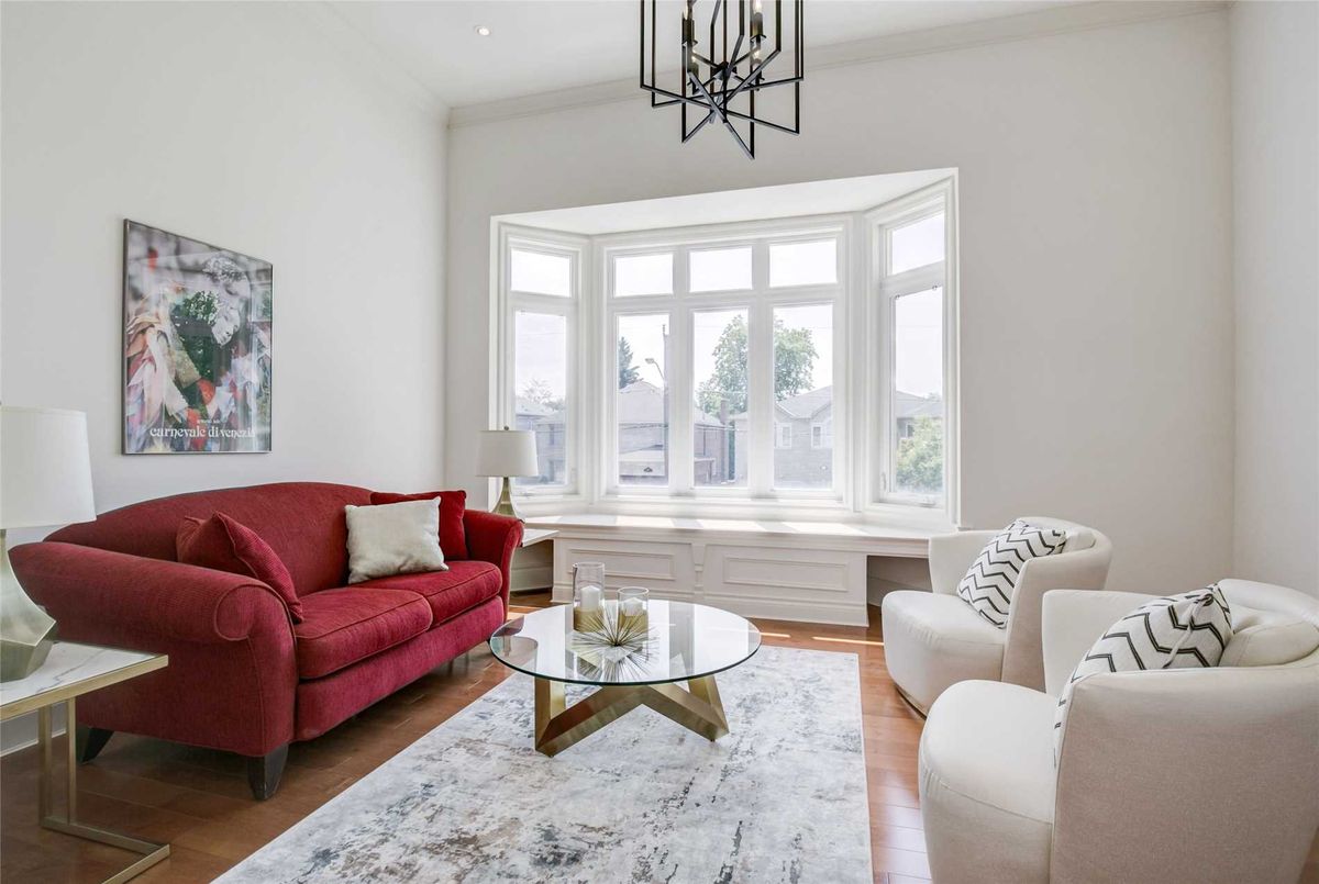 106 Parkview Ave 106 Parkview Ave Toronto