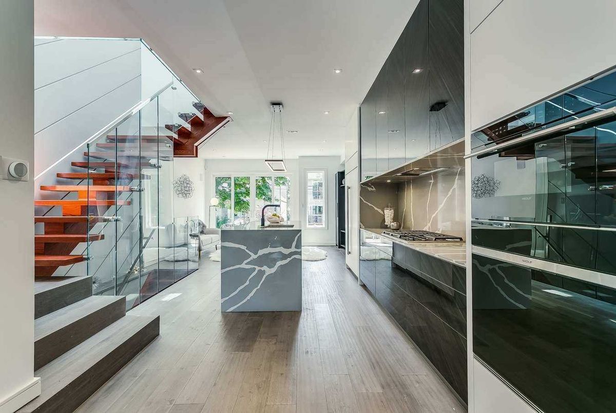 507 Cranbrooke Ave 507 Cranbrooke Ave Toronto