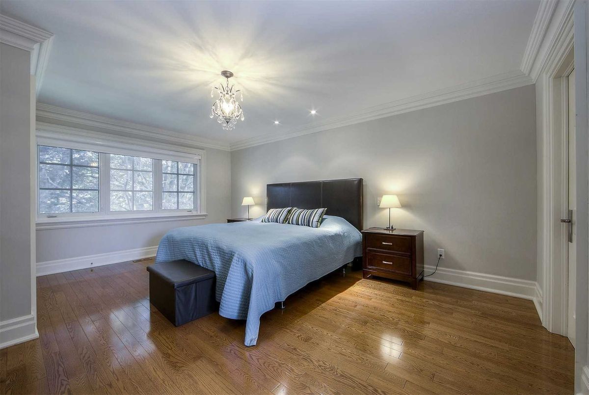 12 Chipstead Rd 12 Chipstead Rd Toronto