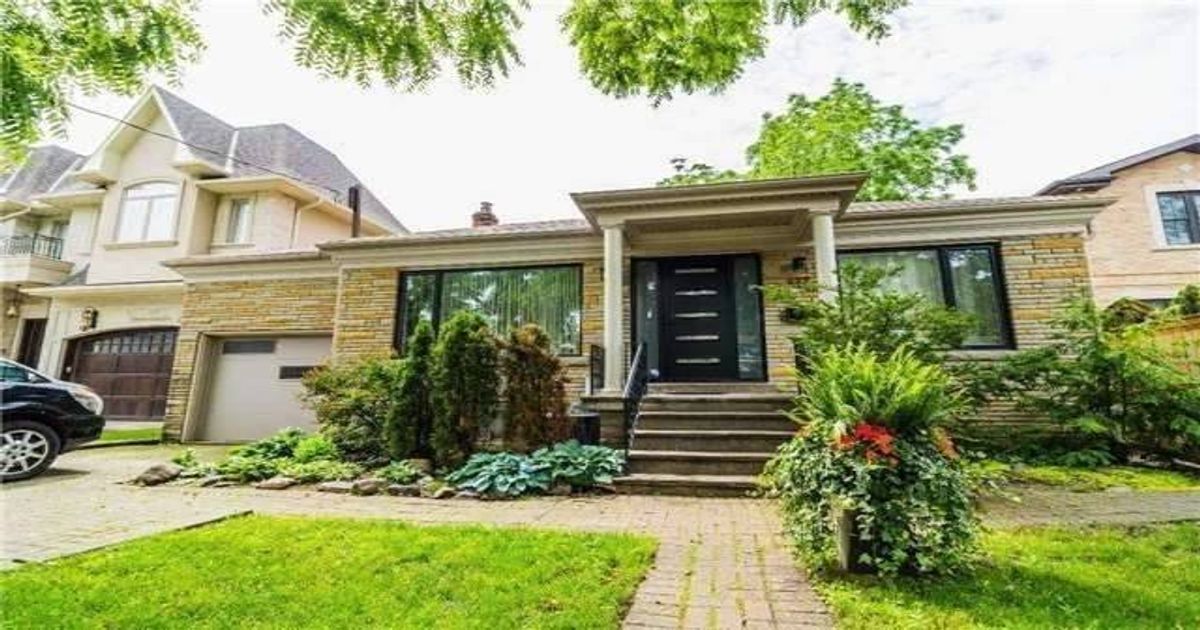 127 Bannockburn Ave Toronto