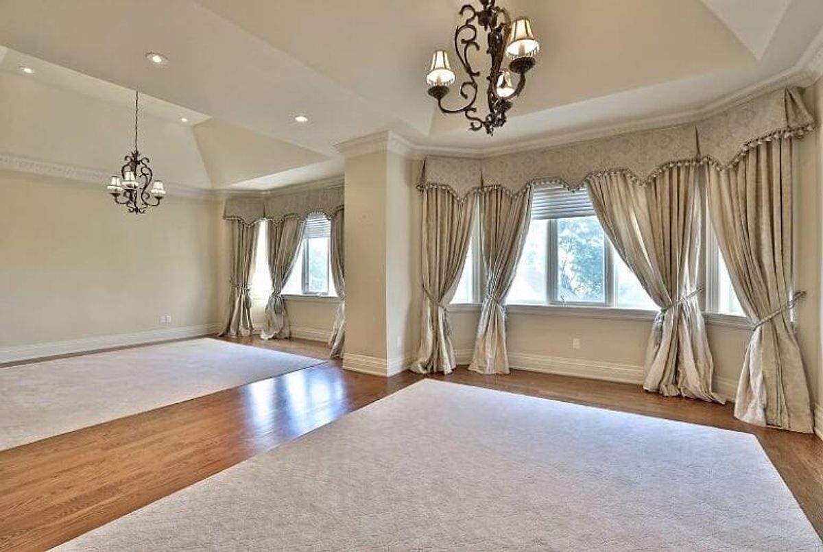 10 Cedarwood Ave 10 Cedarwood Ave Toronto