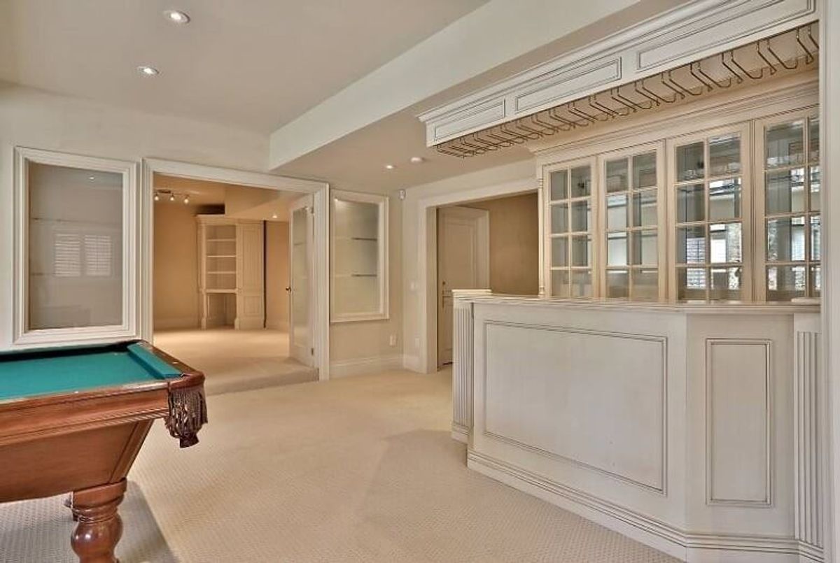 10 Cedarwood Ave 10 Cedarwood Ave Toronto