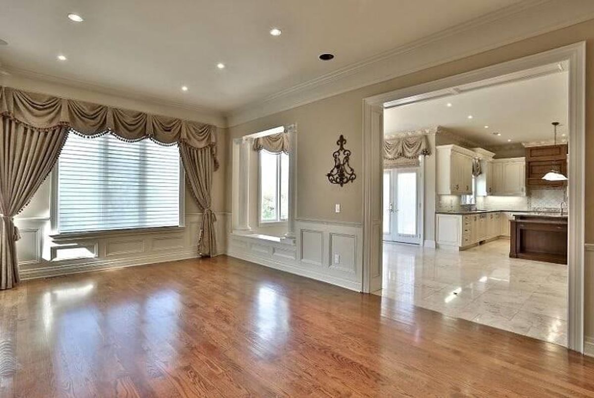 10 Cedarwood Ave 10 Cedarwood Ave Toronto