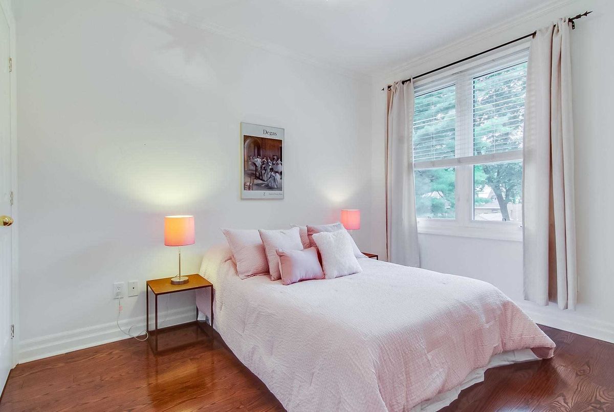 38 Anndale Dr 38 Anndale Dr Toronto