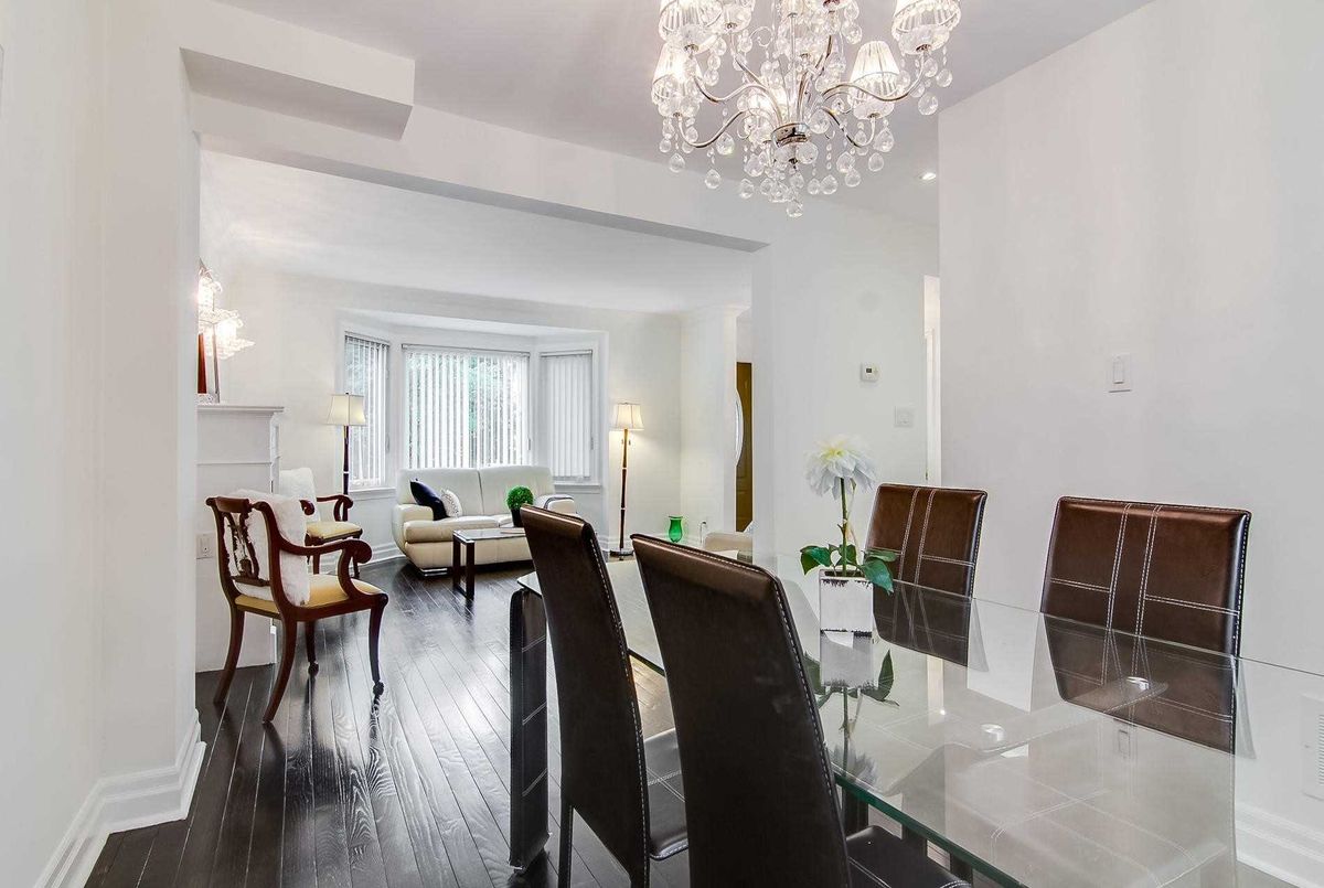 38 Anndale Dr 38 Anndale Dr Toronto