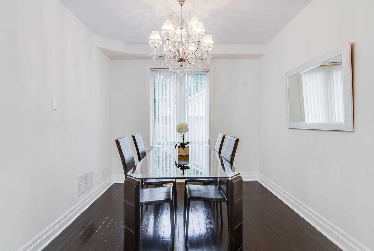 38 Anndale Dr 38 Anndale Dr Toronto