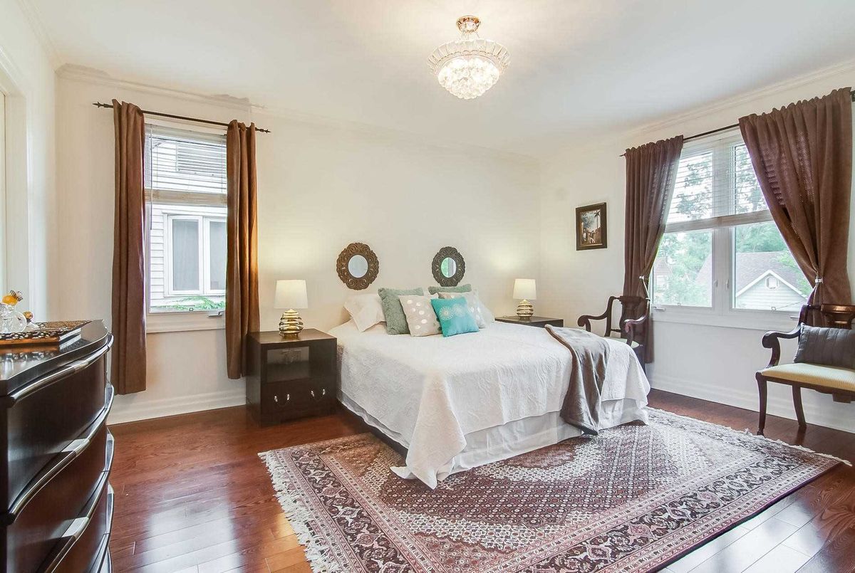 38 Anndale Dr 38 Anndale Dr Toronto