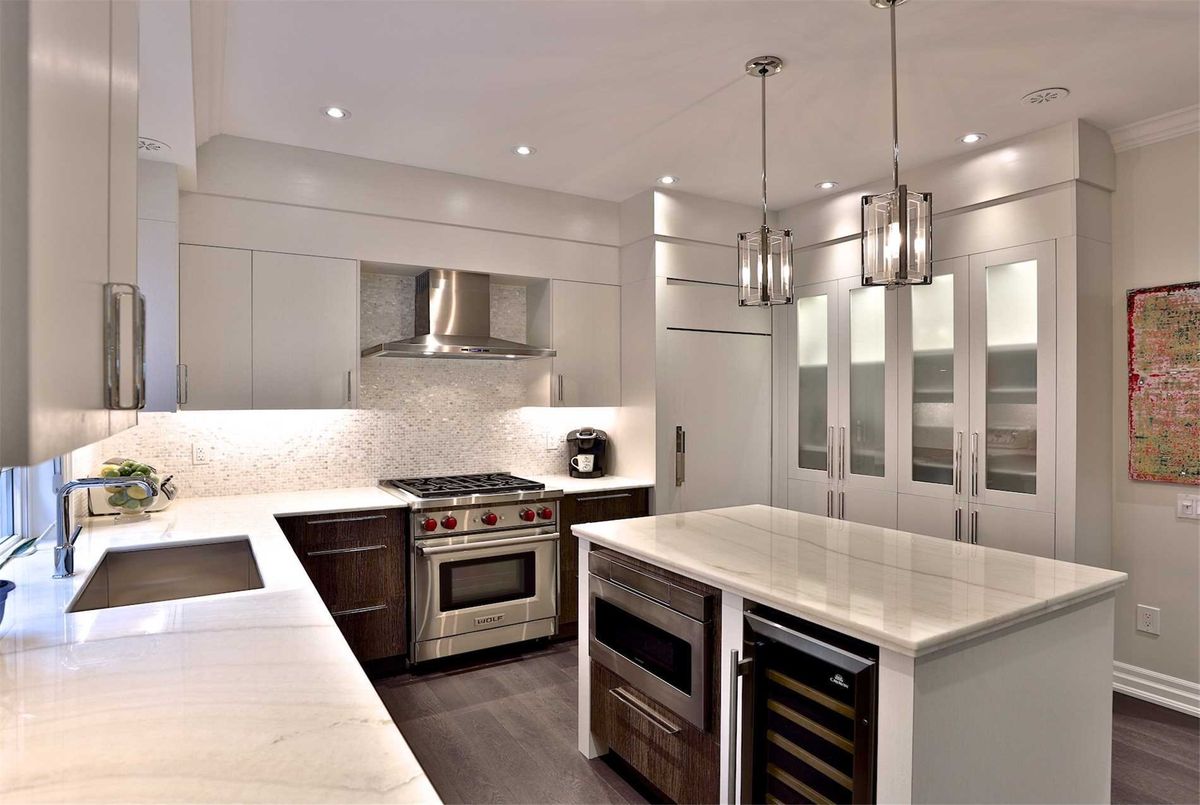 375 Roehampton Ave 375 Roehampton Ave Toronto