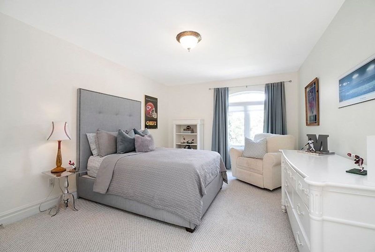 69 Mcgillivray Ave 69 Mcgillivray Ave Toronto