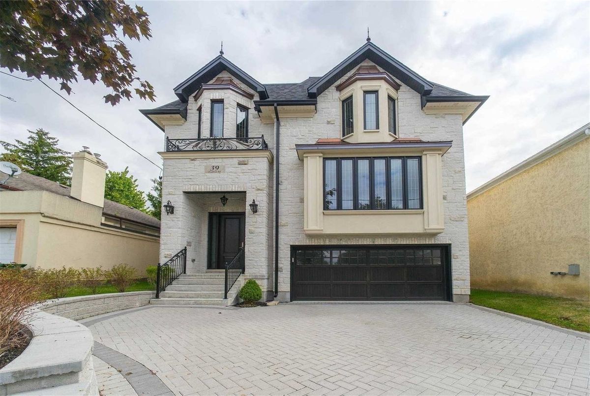 39 Stafford Rd 39 Stafford Rd Toronto
