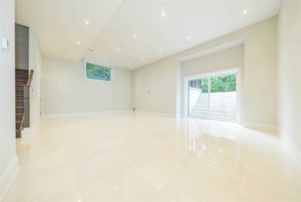 39 Stafford Rd 39 Stafford Rd Toronto