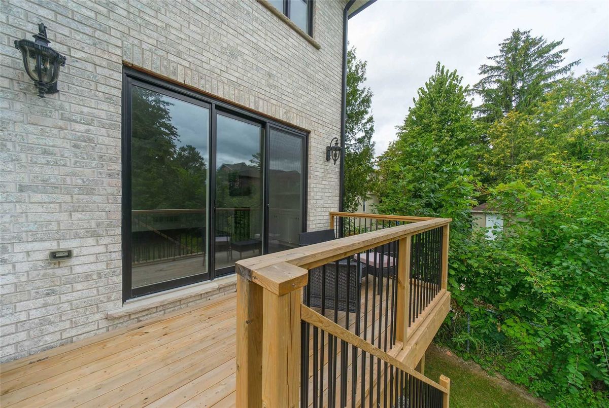 39 Stafford Rd 39 Stafford Rd Toronto