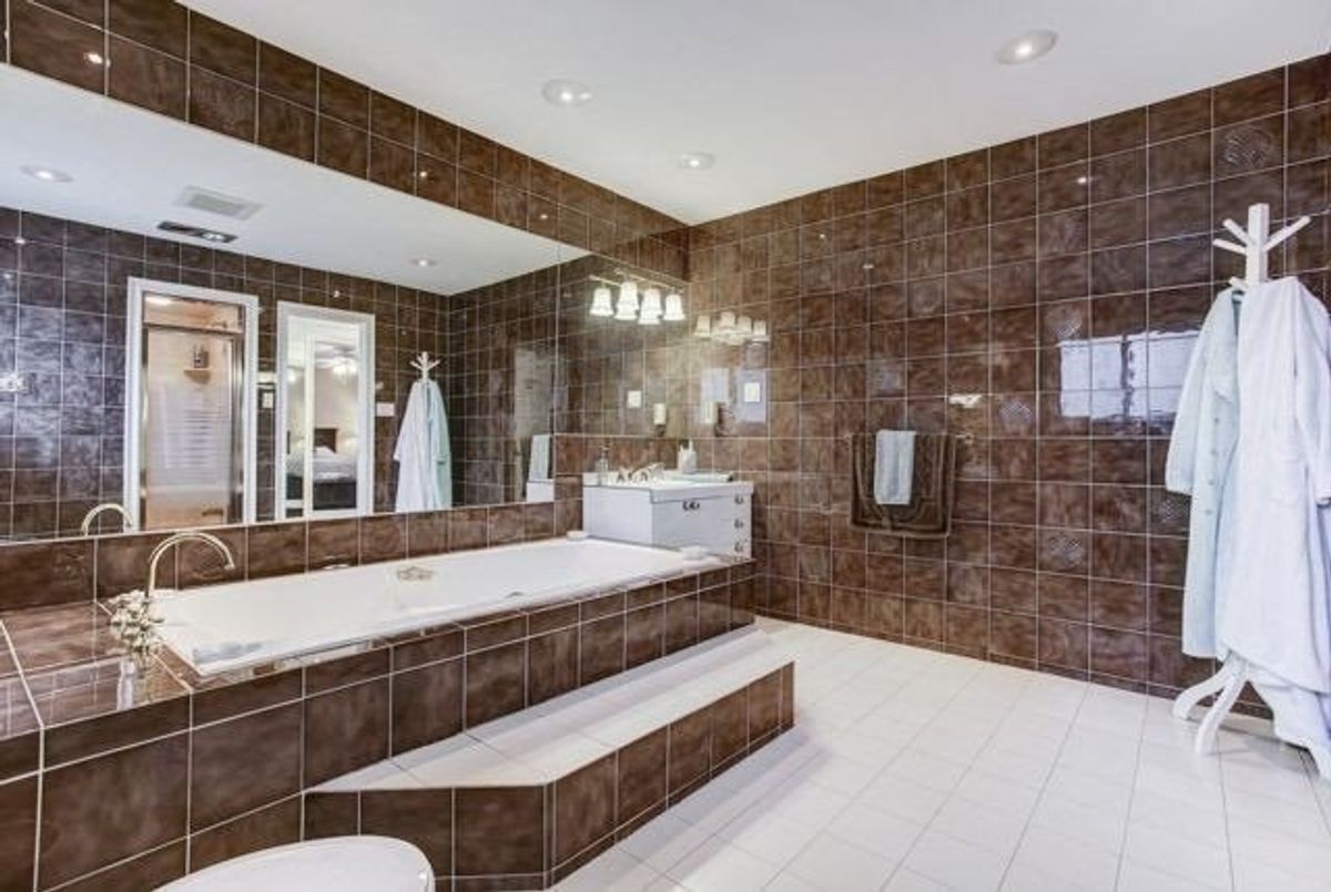 105 Garnier Crt 105 Garnier Crt Toronto