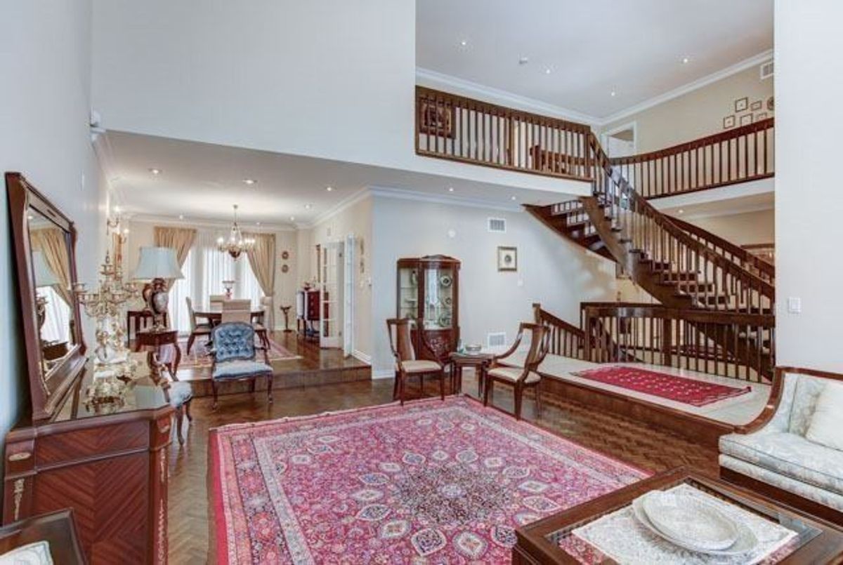 105 Garnier Crt 105 Garnier Crt Toronto