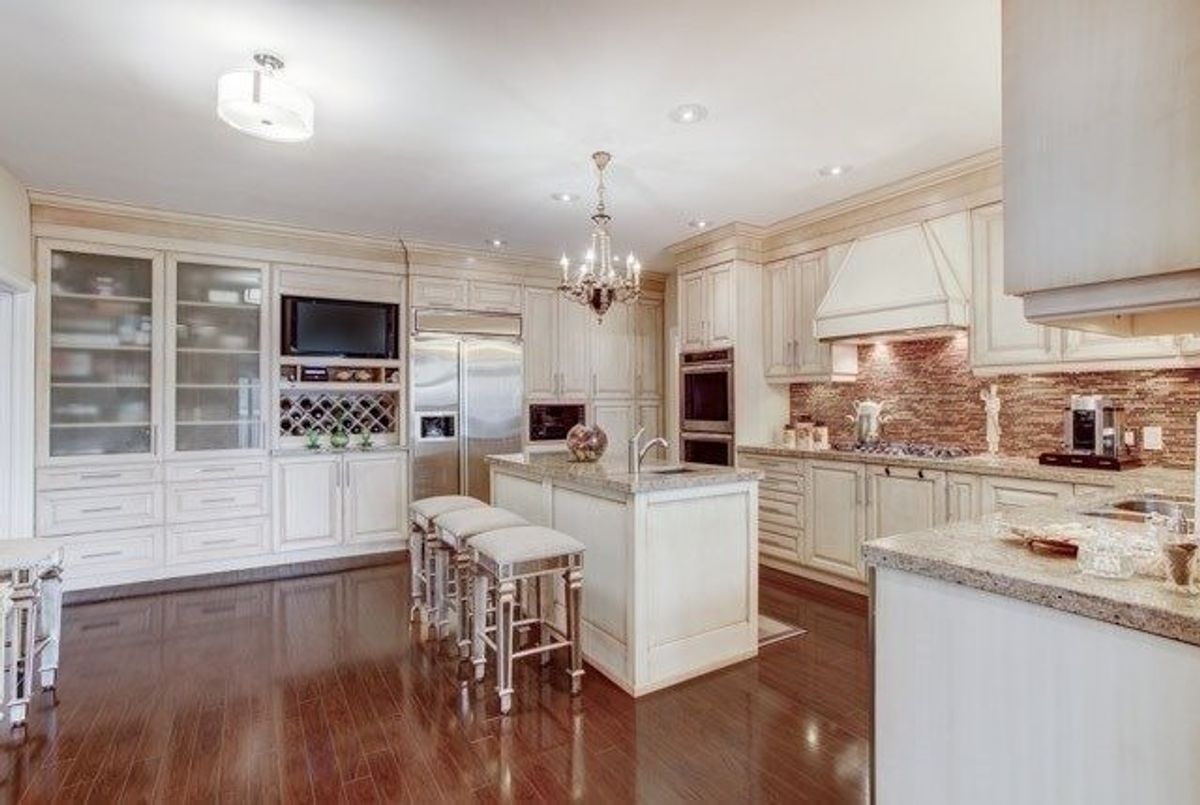 105 Garnier Crt 105 Garnier Crt Toronto