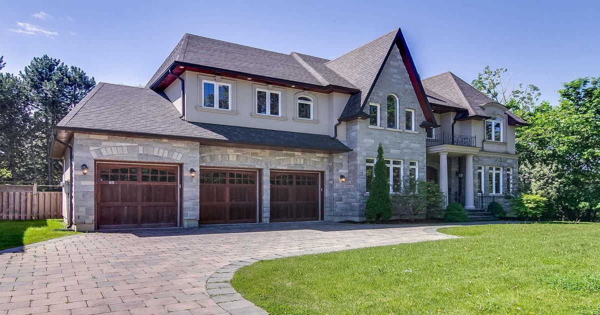 2B Carluke Cres Toronto