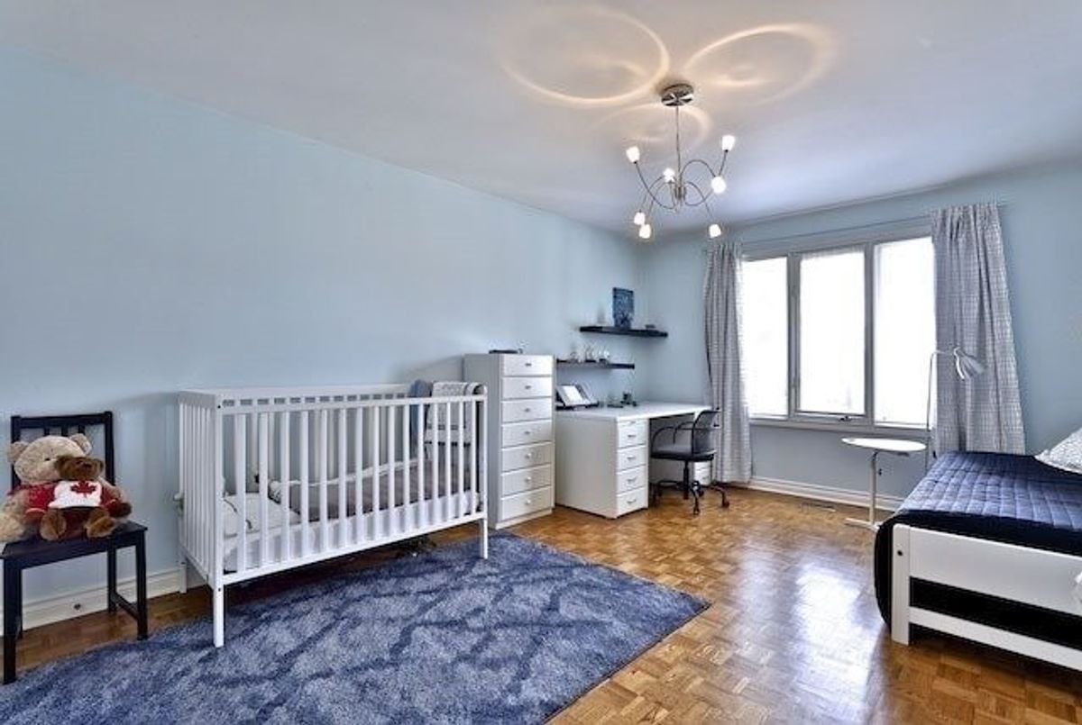215 Lord Seaton Rd 215 Lord Seaton Rd Toronto