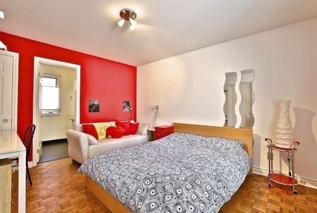 215 Lord Seaton Rd 215 Lord Seaton Rd Toronto