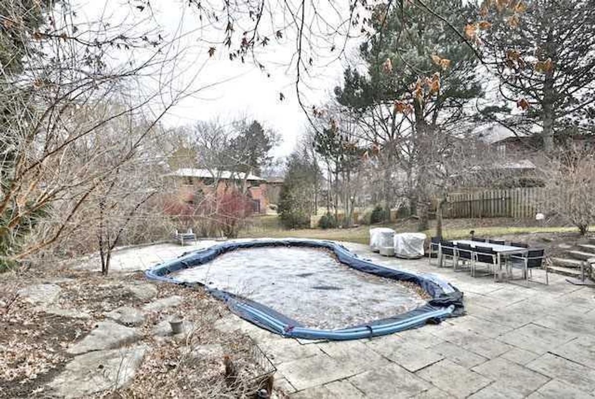 215 Lord Seaton Rd 215 Lord Seaton Rd Toronto