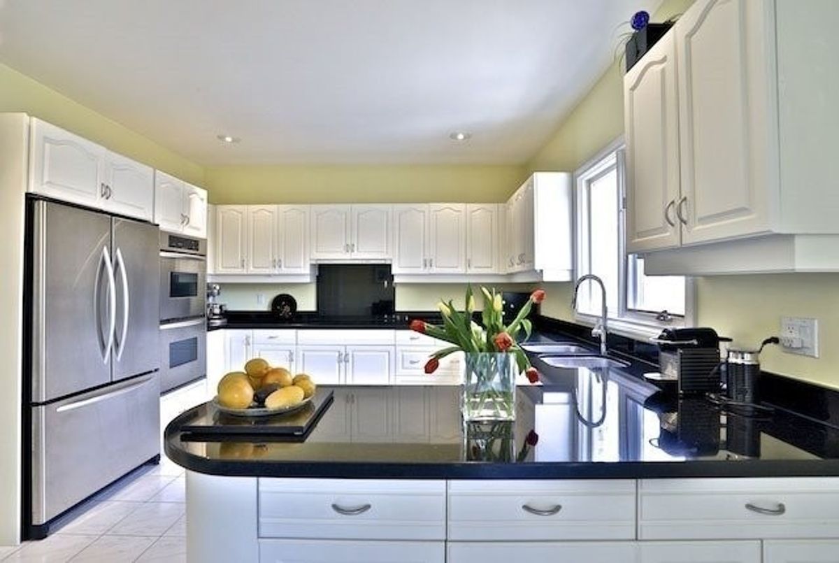 215 Lord Seaton Rd 215 Lord Seaton Rd Toronto