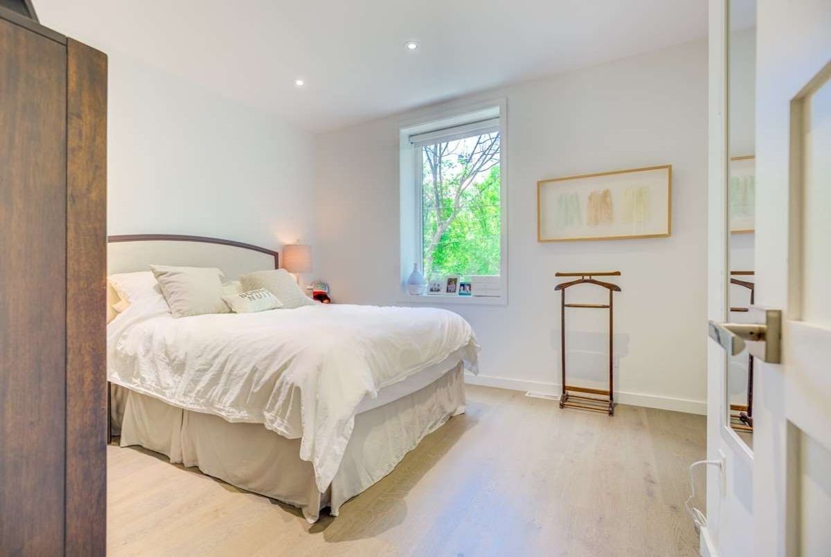 209 Marlborough Pl 209 Marlborough Pl Toronto