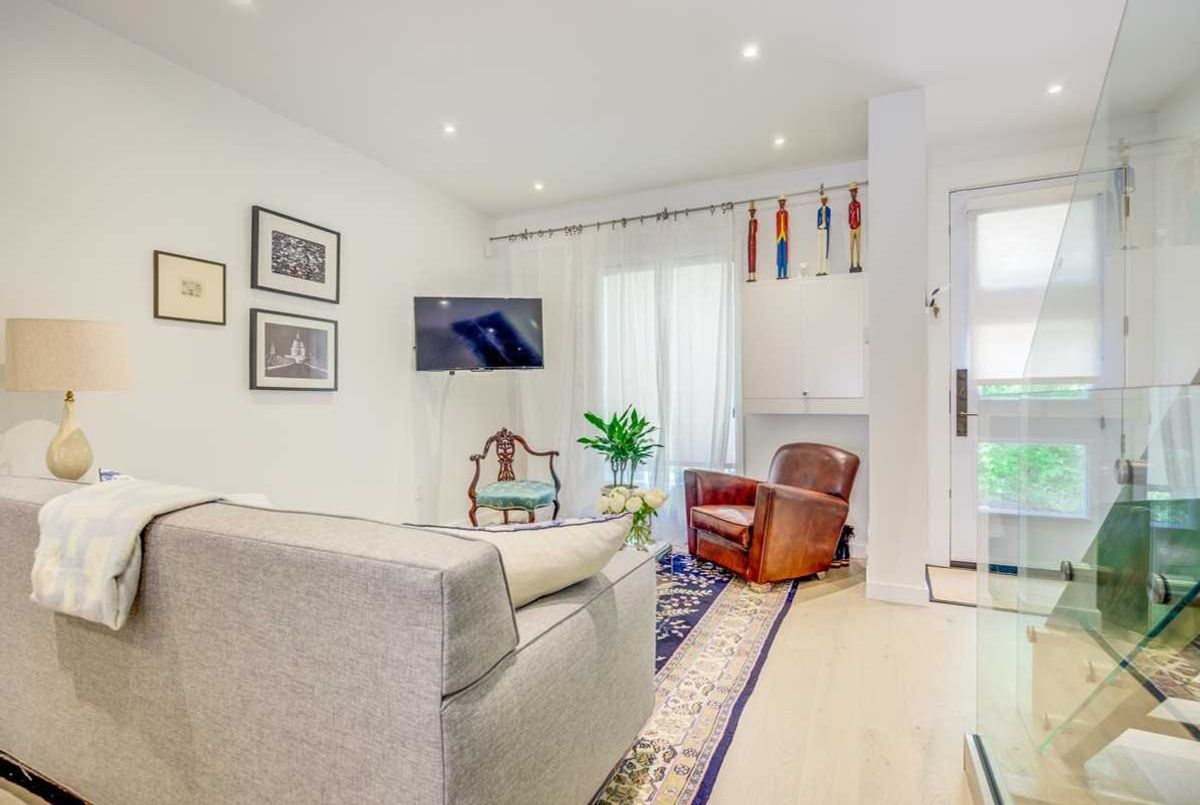 209 Marlborough Pl 209 Marlborough Pl Toronto