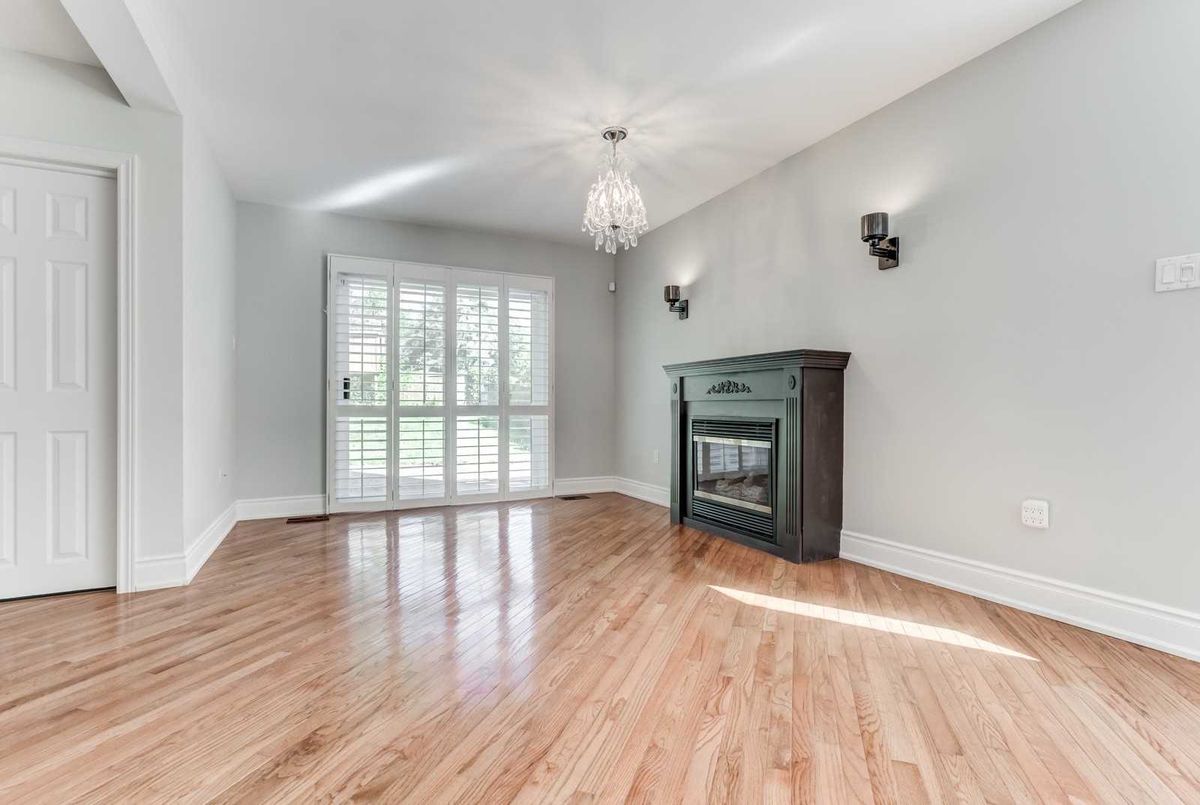 16 Davean Dr 16 Davean Dr Toronto