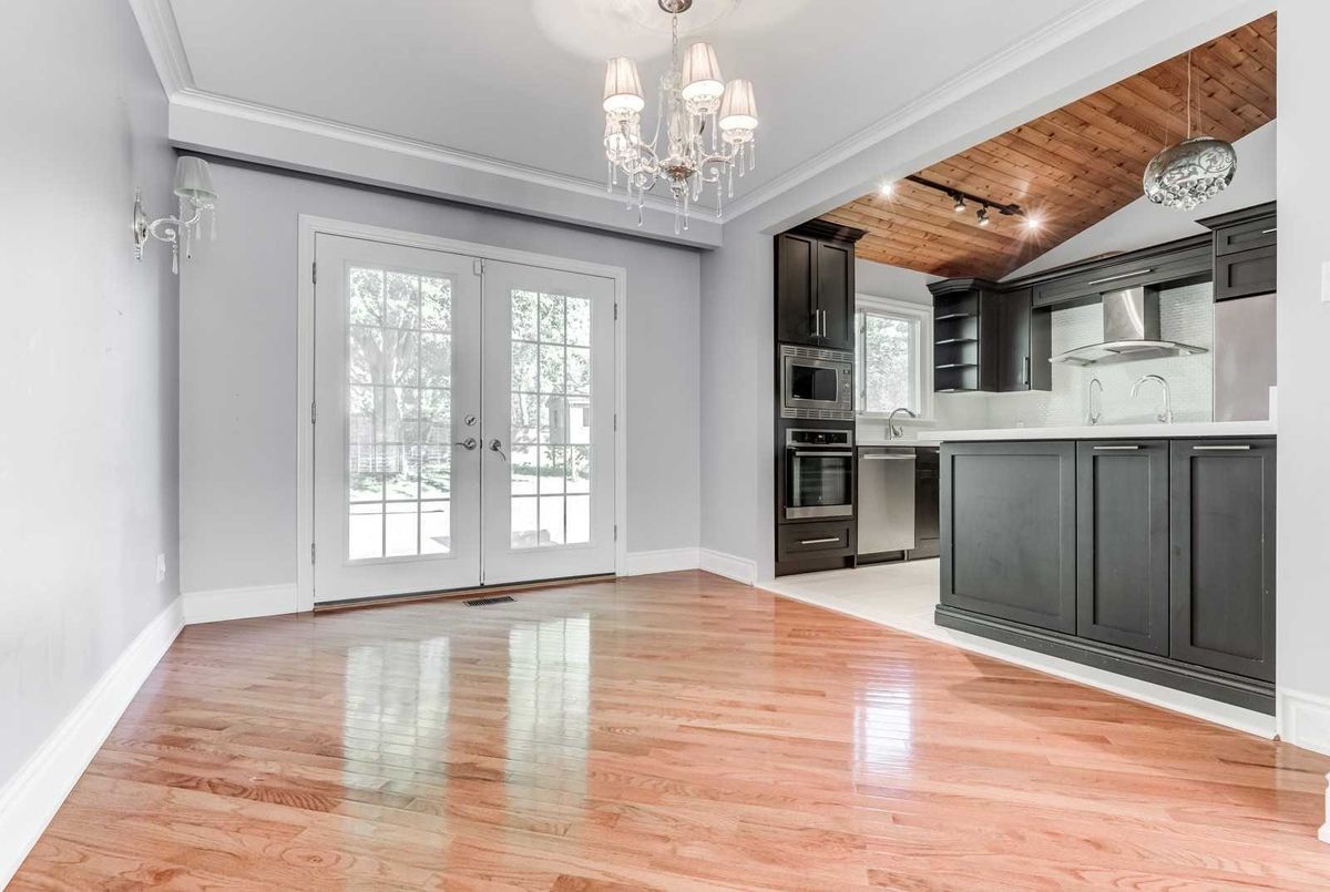 16 Davean Dr 16 Davean Dr Toronto