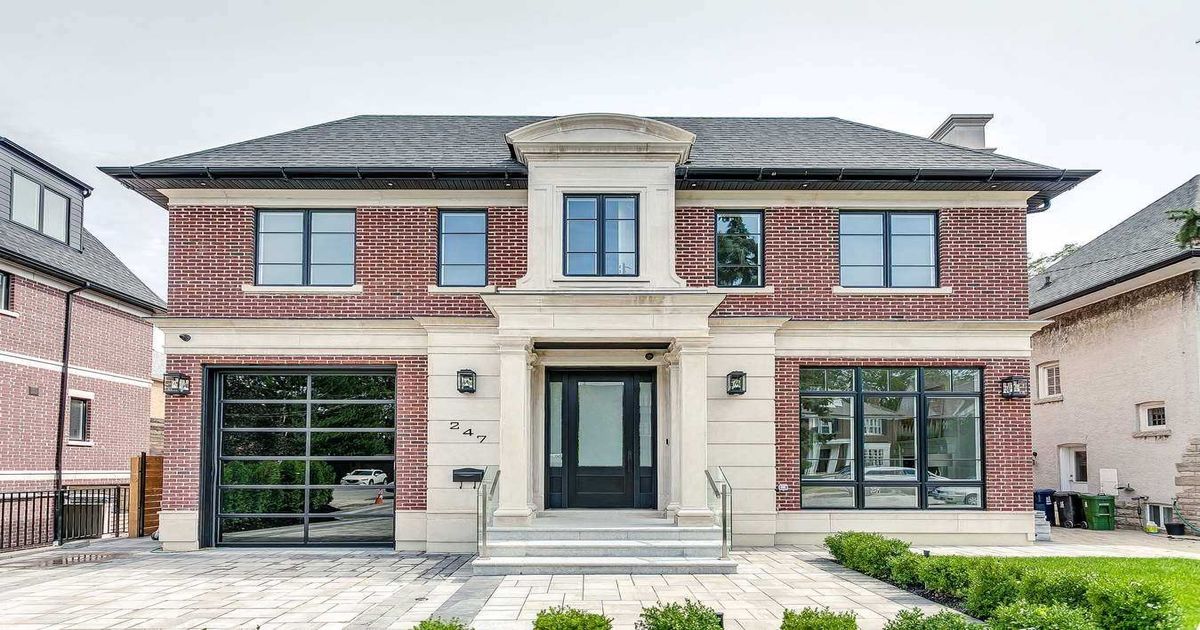 247 Lytton Blvd Toronto