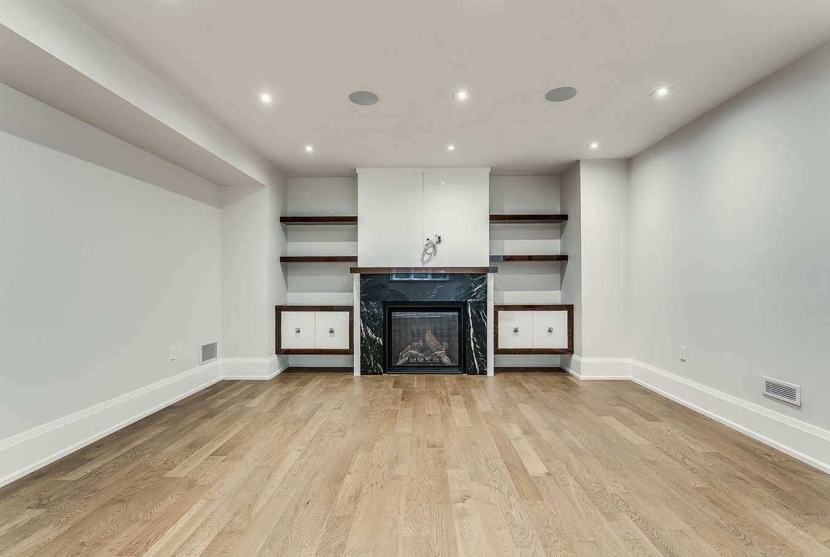 247 Lytton Blvd 247 Lytton Blvd Toronto