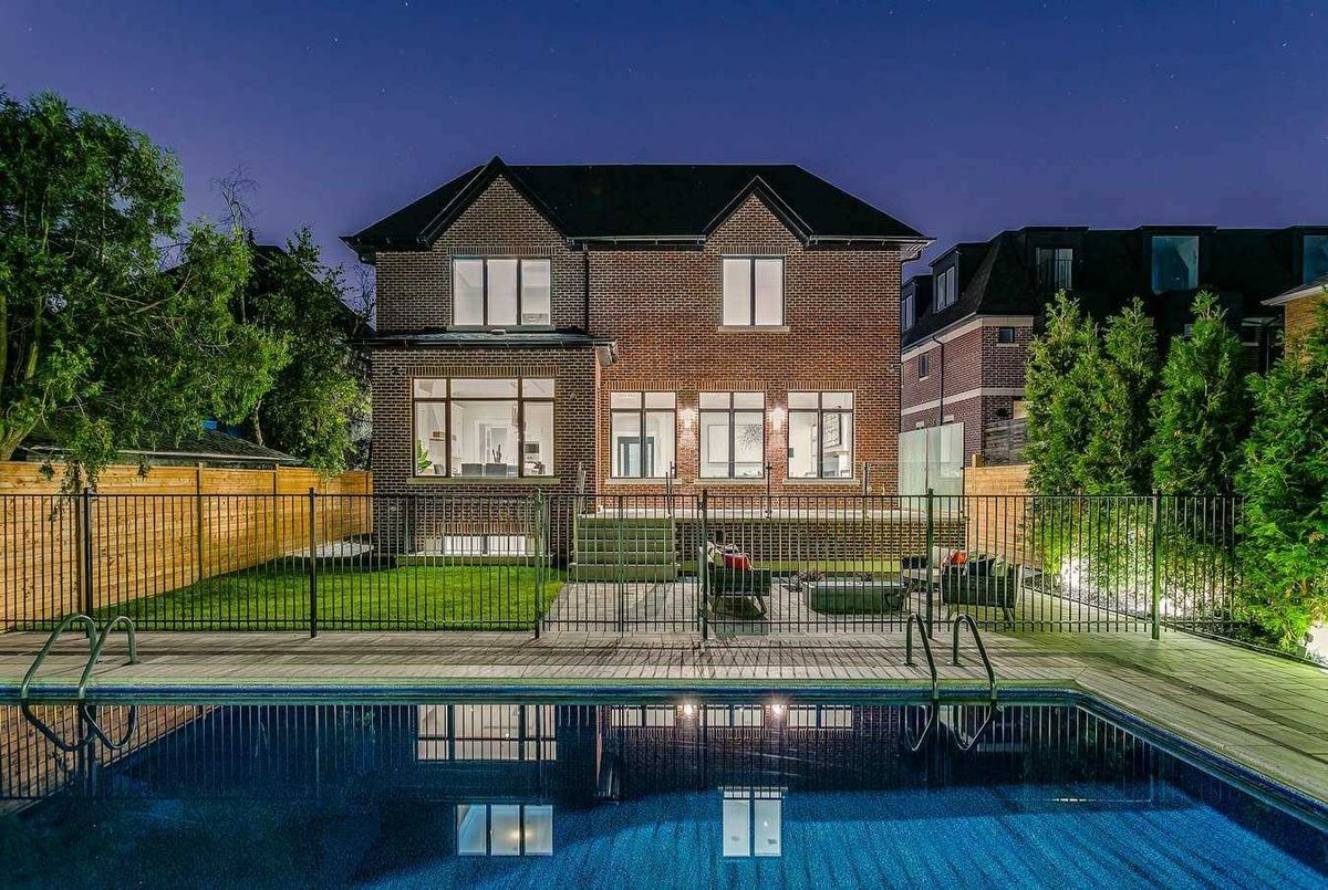 247 Lytton Blvd 247 Lytton Blvd Toronto