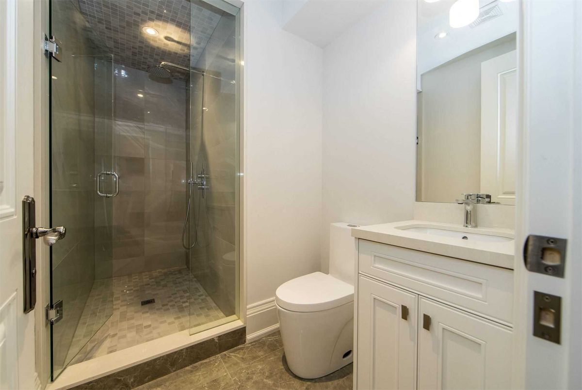 126 Anndale Dr 126 Anndale Dr Toronto