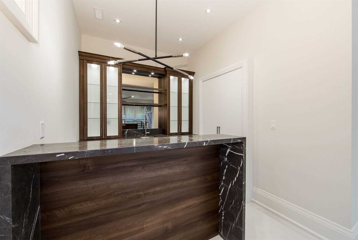 126 Anndale Dr 126 Anndale Dr Toronto