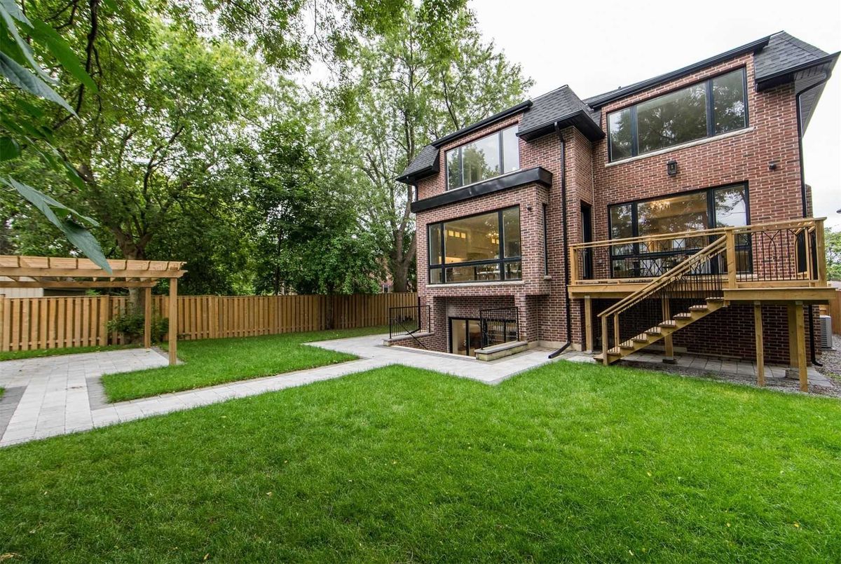 126 Anndale Dr 126 Anndale Dr Toronto