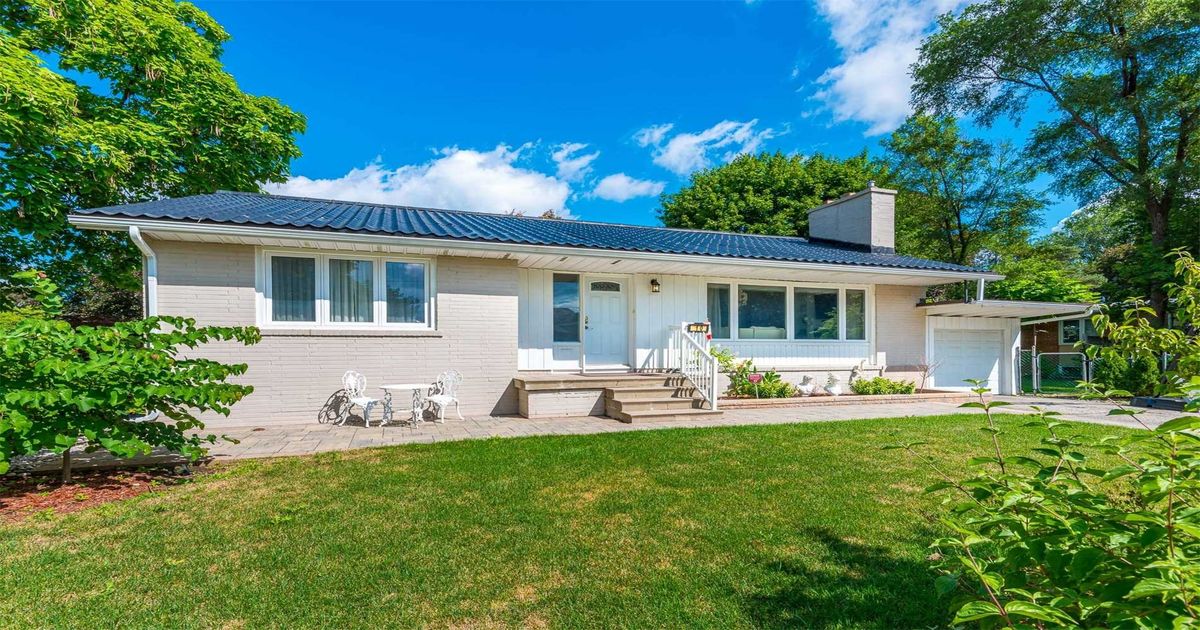 10 Chipping Rd Toronto
