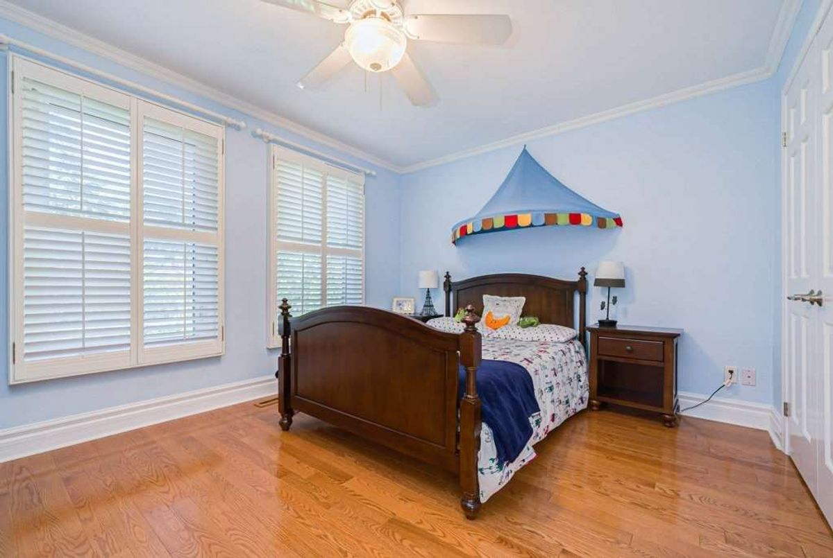30 Breen Cres 30 Breen Cres Toronto