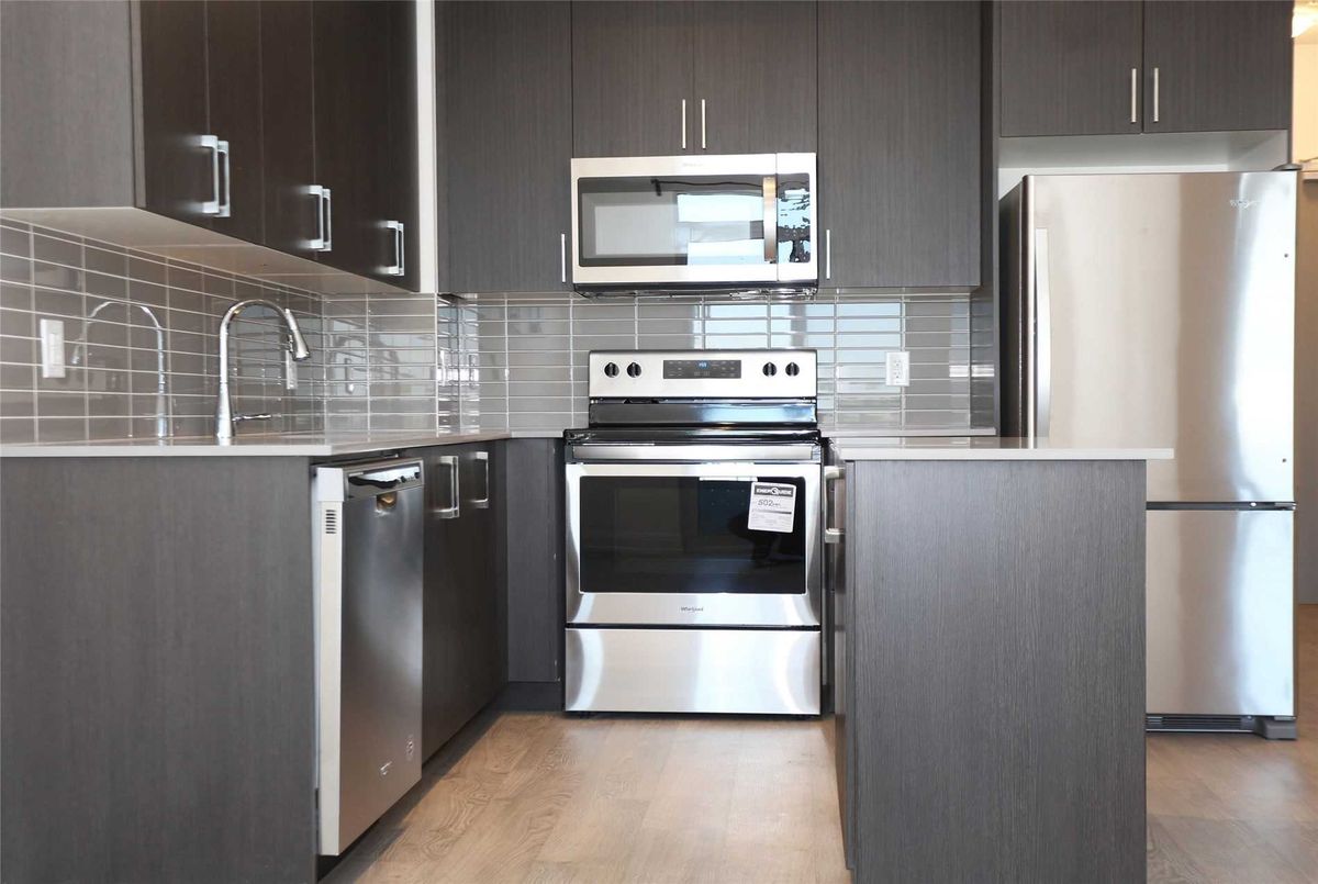 627-591 Sheppard Ave E 627-591 Sheppard Ave E Toronto