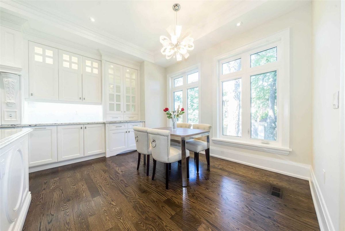 378B Horsham Ave 378B Horsham Ave Toronto