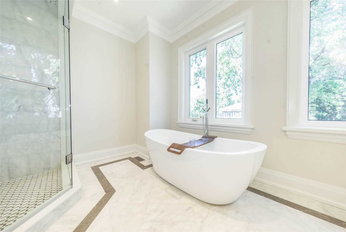 378B Horsham Ave 378B Horsham Ave Toronto
